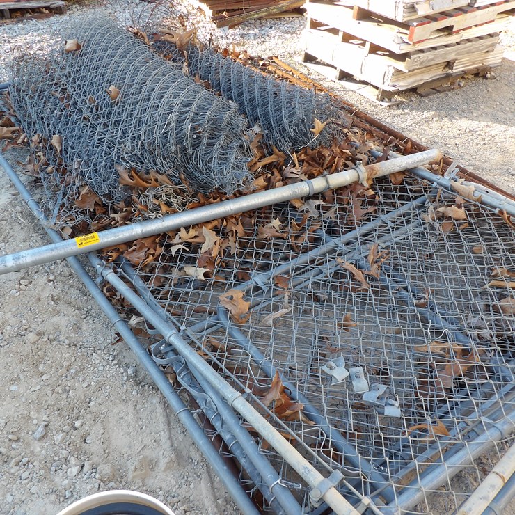 #4884 • **Lot of Chain Link Fence & Gates