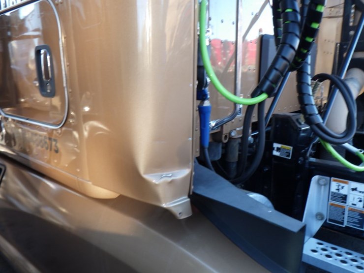 2022-kenworth-t680-image-22