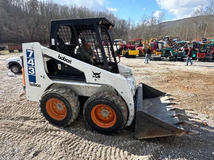 bobcat-743-image-4