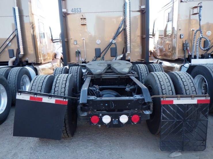 2022-kenworth-t680-image-14