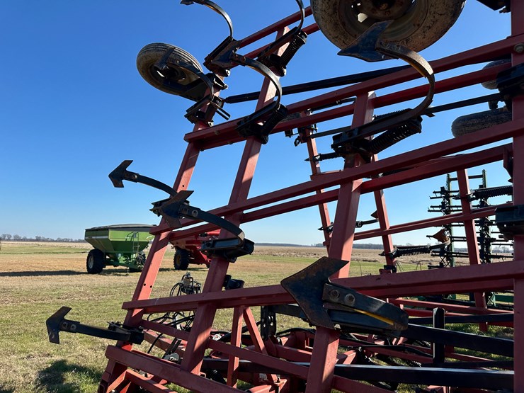 case-ih-200-image-31