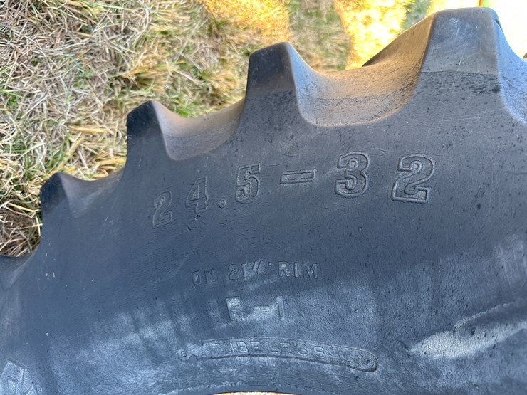 #35812-•-brent-grain-cart-image-5