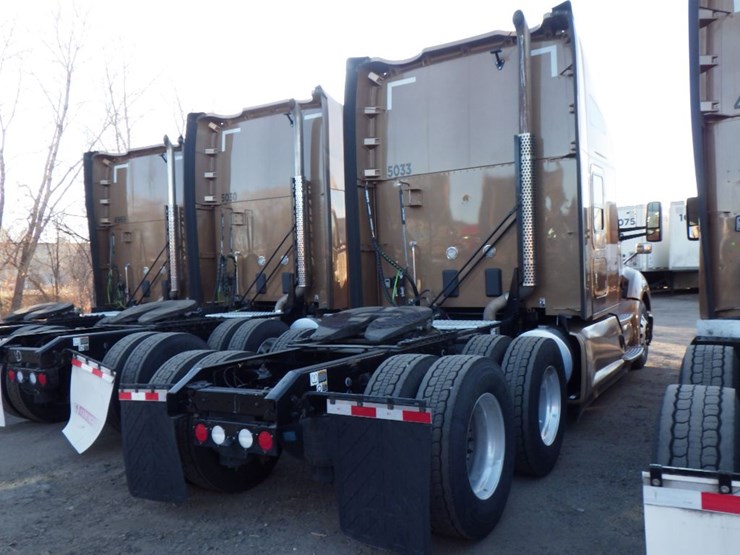 2022-kenworth-t680-image-9