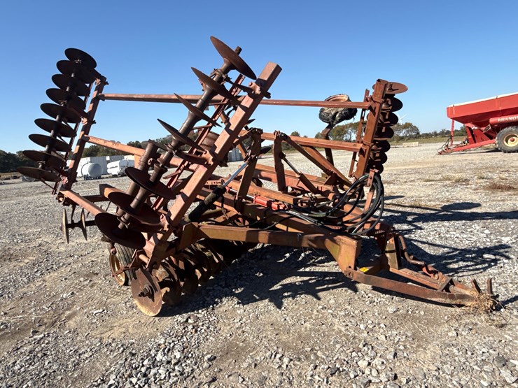 #384-•-international-~25’-disk-inv#29194-image-2