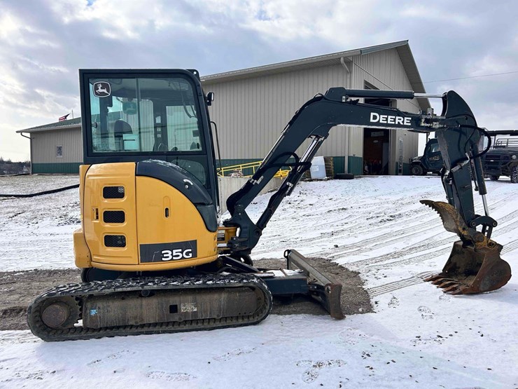 2019-deere-35g-image-6