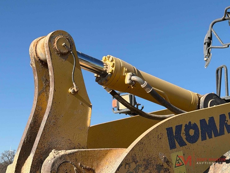 2019-komatsu-wa500-8-image-12