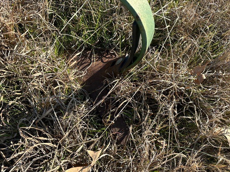 #35831-•-8-row-30"-cultivator-image-12