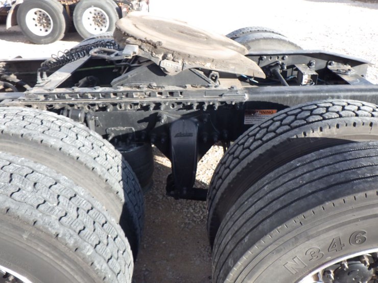 2017-freightliner-cascadia-125-image-15