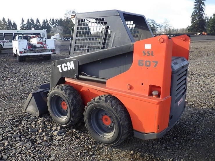 tcm-607-skid-steer-loader-image-7