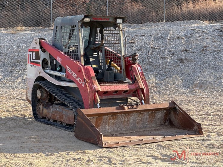 2016-takeuchi-tl8-image-1