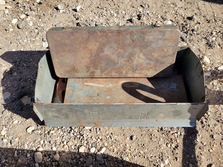 (2)-metal-toolboxes-image-5