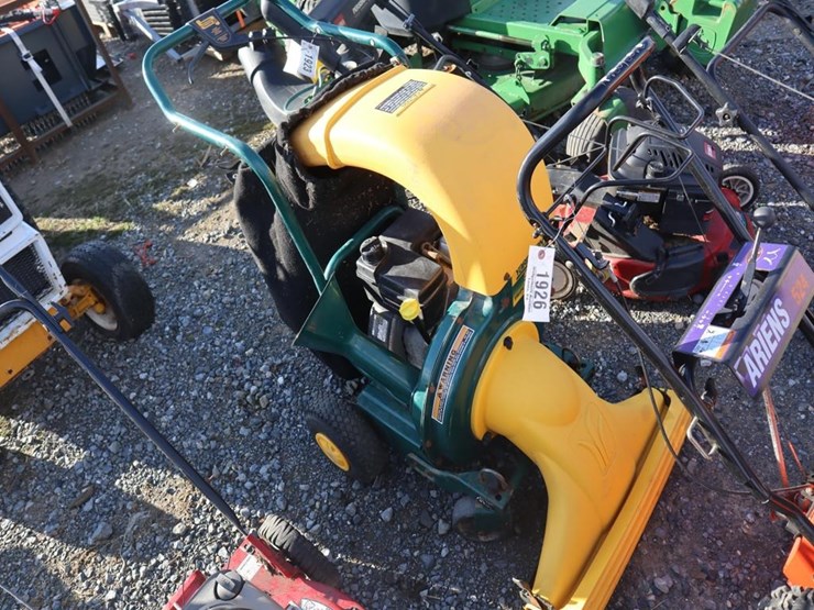 yardman-5.5hp-self-propelled-yard-vacuum-image-2