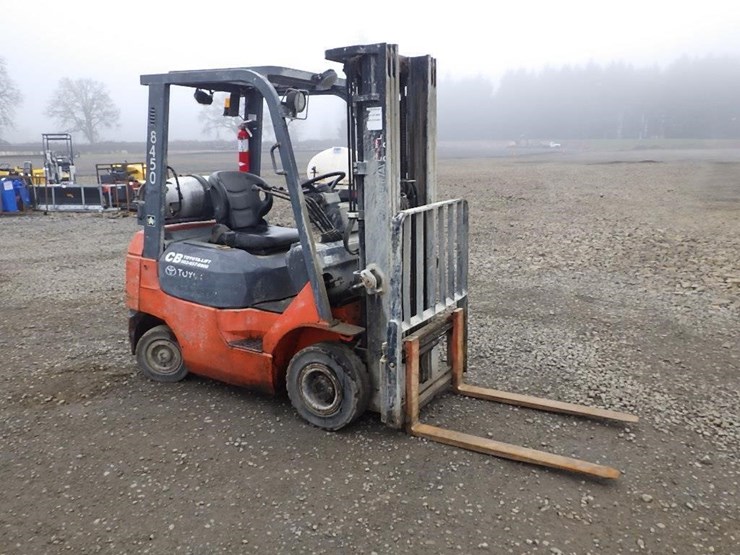 toyota-7fgu18-forklift-image-2