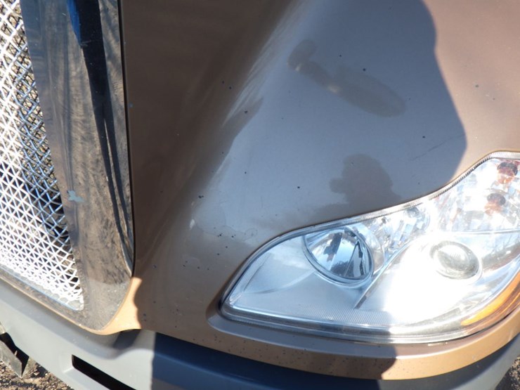 2022-kenworth-t680-image-3