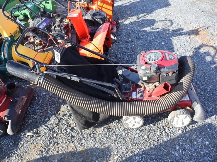 craftsman-4-in-1-self-propelled-yard-vacuum-6.75hp,-w/-hose-image-1