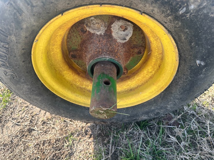 #36275-•-lot-of-(2)-205/65-10-tires-&-rims-image-4