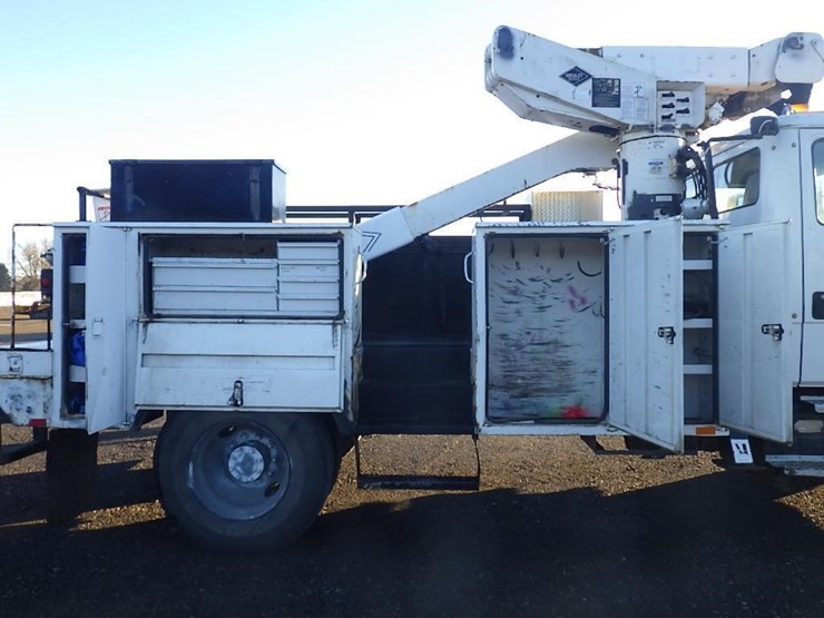 1997-freightliner-fl70-image-18