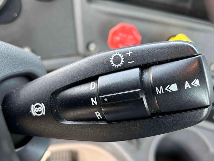 2020-freightliner-cascadia-single-axle-road-tractor-image-28