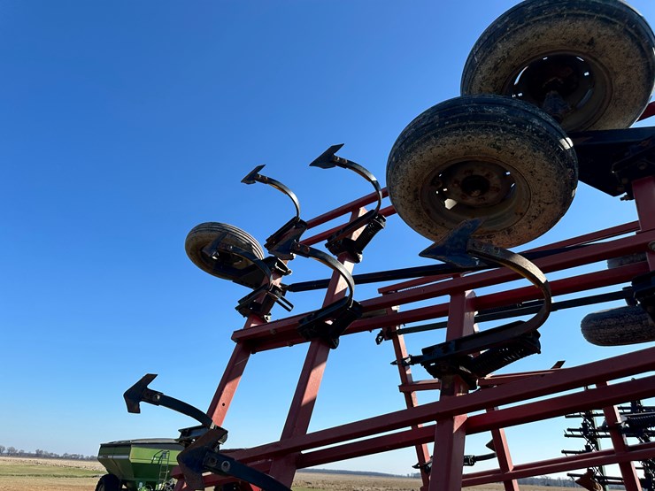 case-ih-200-image-32