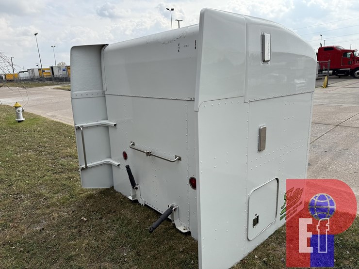 63-peterbilt-sleeper-w/-air-ride-components-image-7