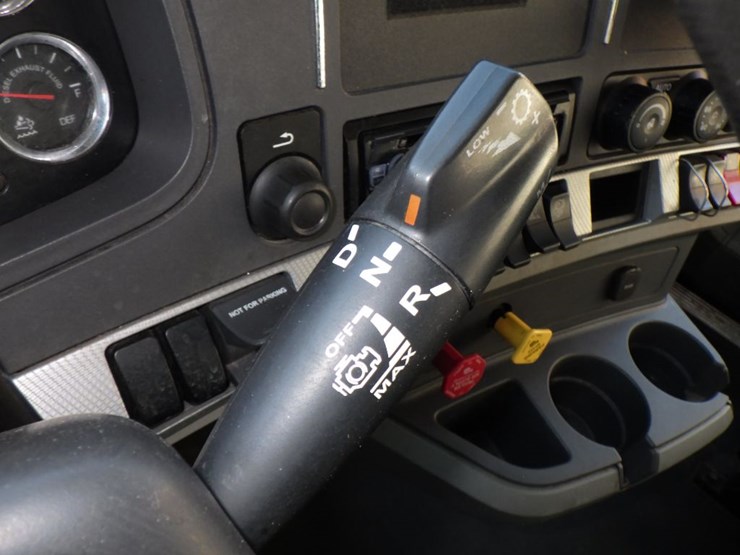 2022-kenworth-t680-image-19