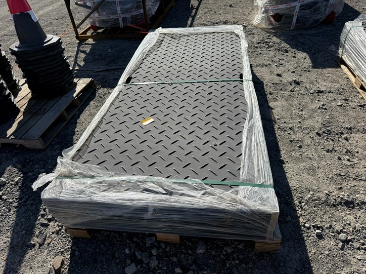 #33661-•-lot-of-ground-protection-mats-image-6