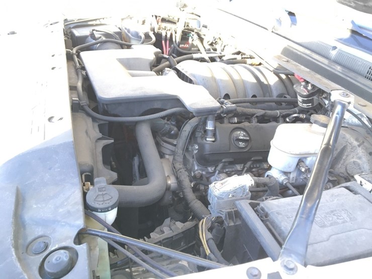 2016-chevrolet-tahoe-image-13