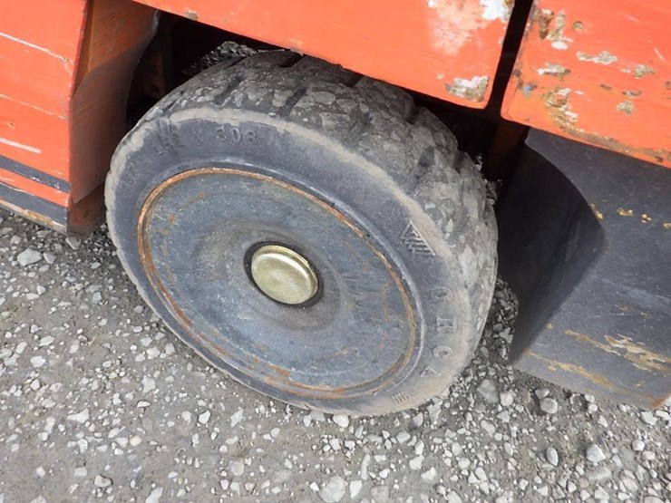 toyota-62-4fgc25-forklift-image-22