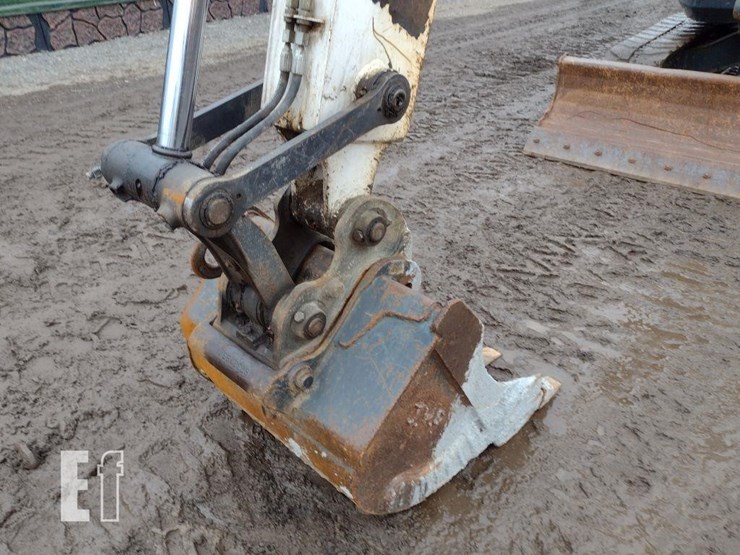 2014-bobcat-e35-image-17