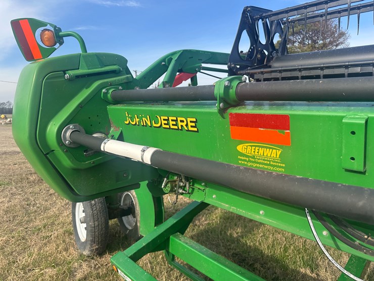 2015-john-deere-630d-image-17