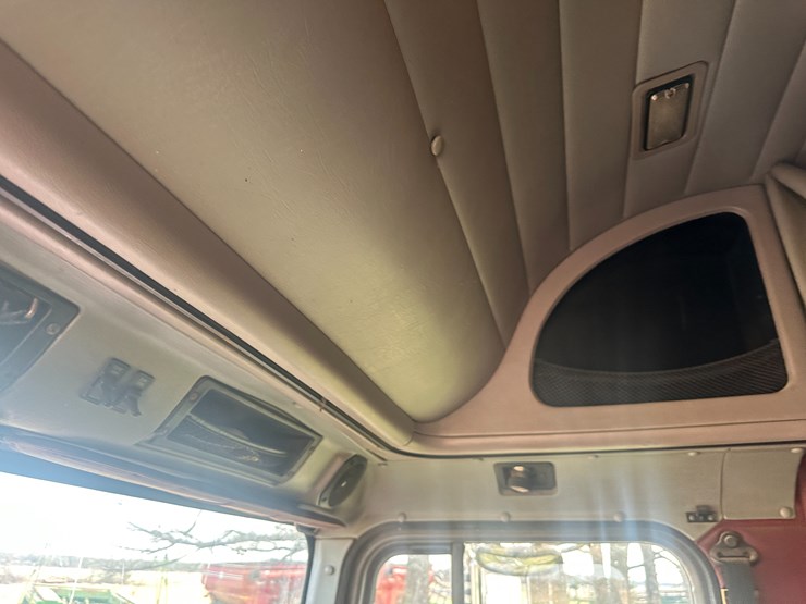 1997-caterpillar-10-image-74