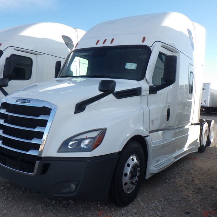 2022 FREIGHTLINER CASCADIA 126