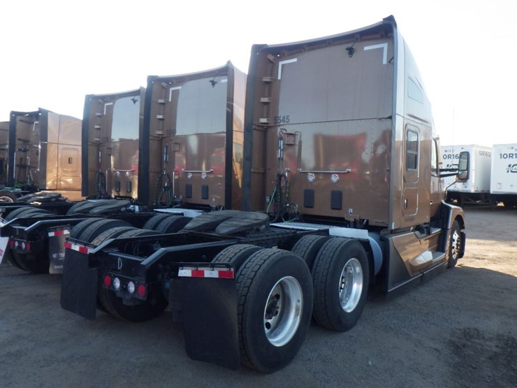 2024-kenworth-t680-image-7