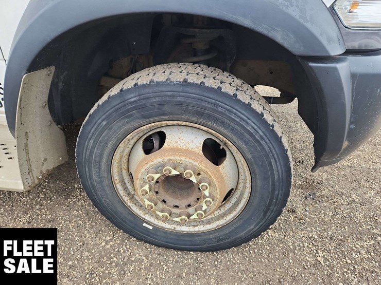 2012-ram-5500-4x4-s/a-service-truck-image-13