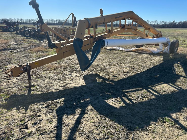 #35267-•-proctor-20'-10"-pull-type-relift-image-1