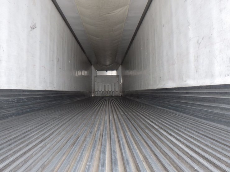 2011-utility-3000r-image-13