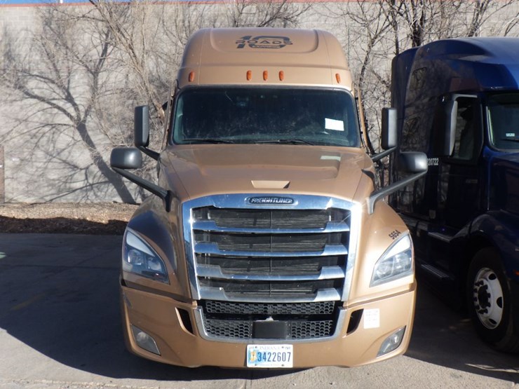 2023-freightliner-cascadia-126-image-2