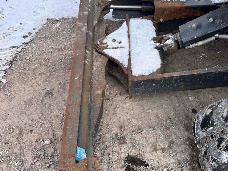 2019-deere-35g-image-15