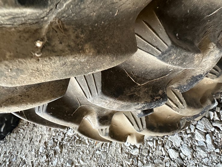 #35878-•-lot-of-(4)-7-14-hi-traction-lug-tires-image-6