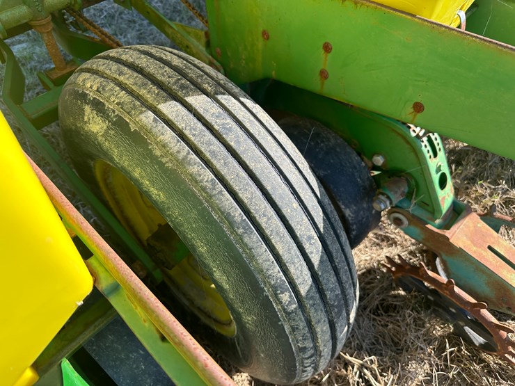 35257-john-deere-12-image-8
