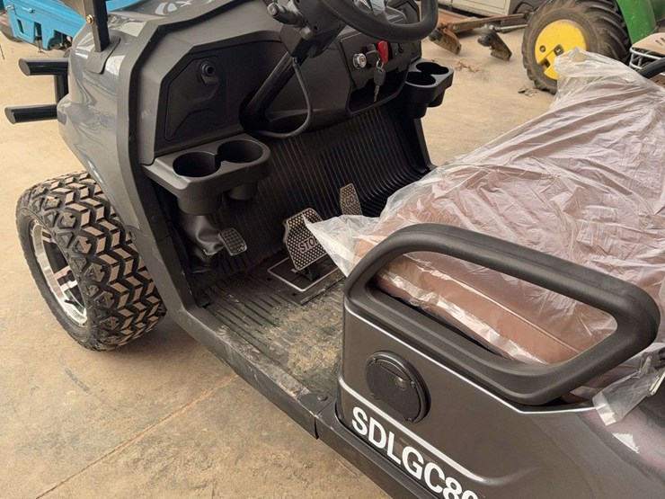 electric-40-volt-golf-cart-4-seater-image-6