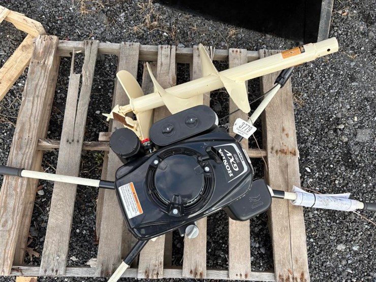 edco-12in-post-hole-digger-image-4