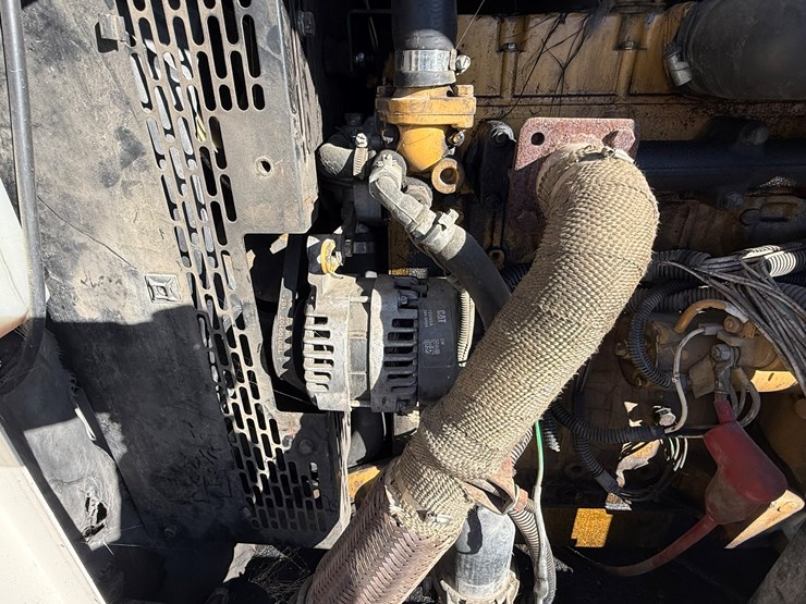 2007-caterpillar-xq20-image-17