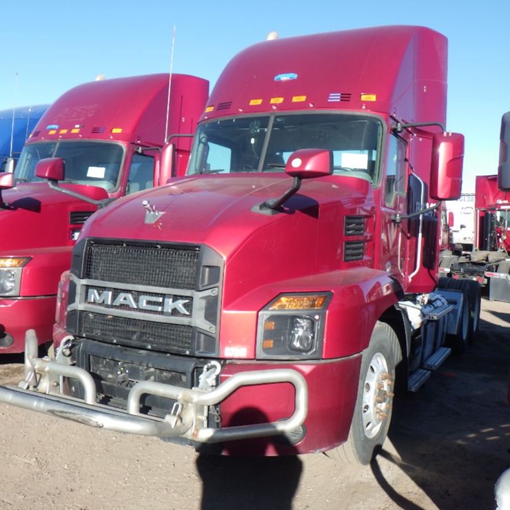 2020 MACK AN64T