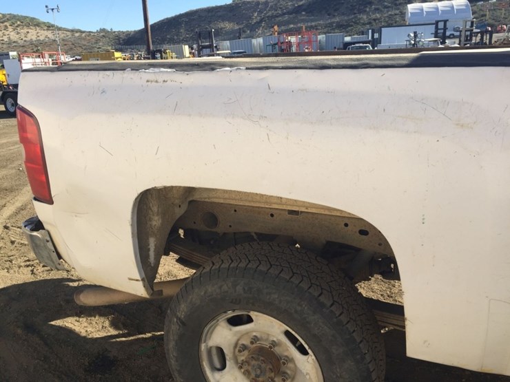 2011-chevrolet-2500hd-image-17