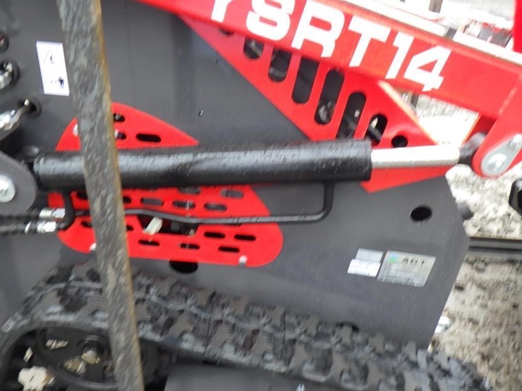 2025-agt-ysrt14-skid-steer-tracked-loader-image-7