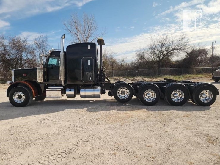 2016-peterbilt-389-image-3