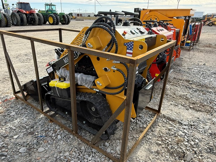 #85-•-unused-agt-mx-mrt14-stand-on-skid-steer-loader-mxmrt142025000992-inv#-35729-image-4
