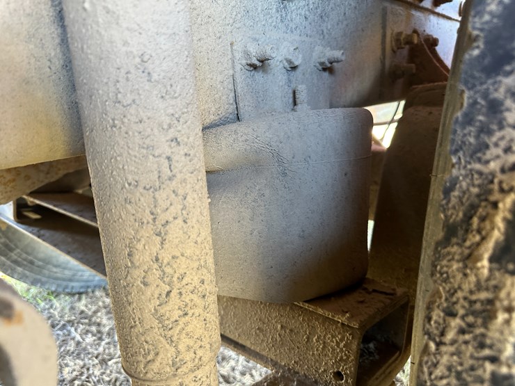 1997-caterpillar-10-image-19