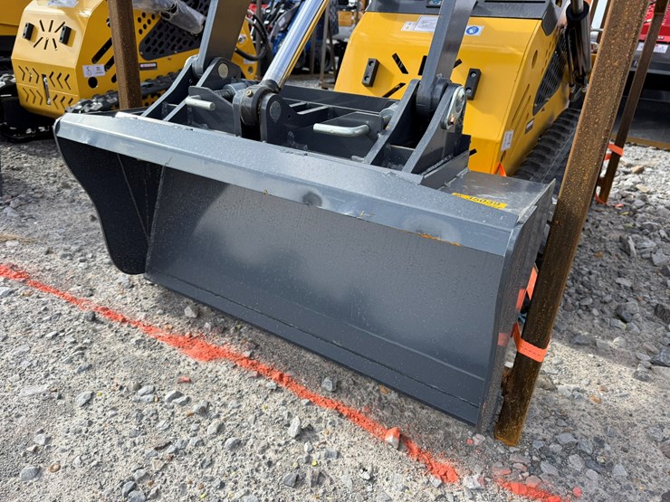 #86-•-unused-sdlanch-sdl60-stand-on-skid-steer-loader-a2510206378-inv#-35039-image-6